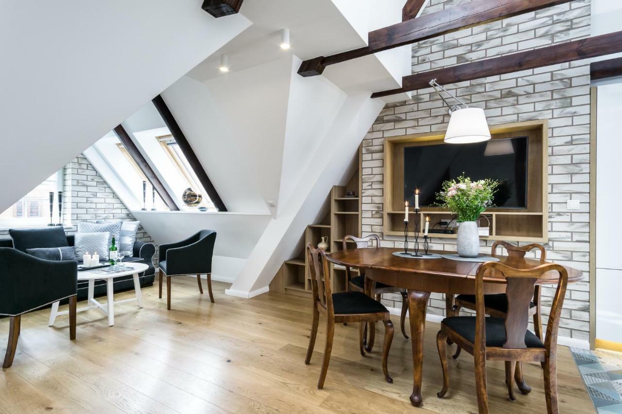 Elite Old Town Straganiarska Apartment